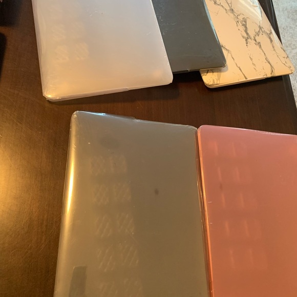 MacBook hard case 5 Colors 12’´inch thé hard case is the product I am selling - Picture 10 of 14